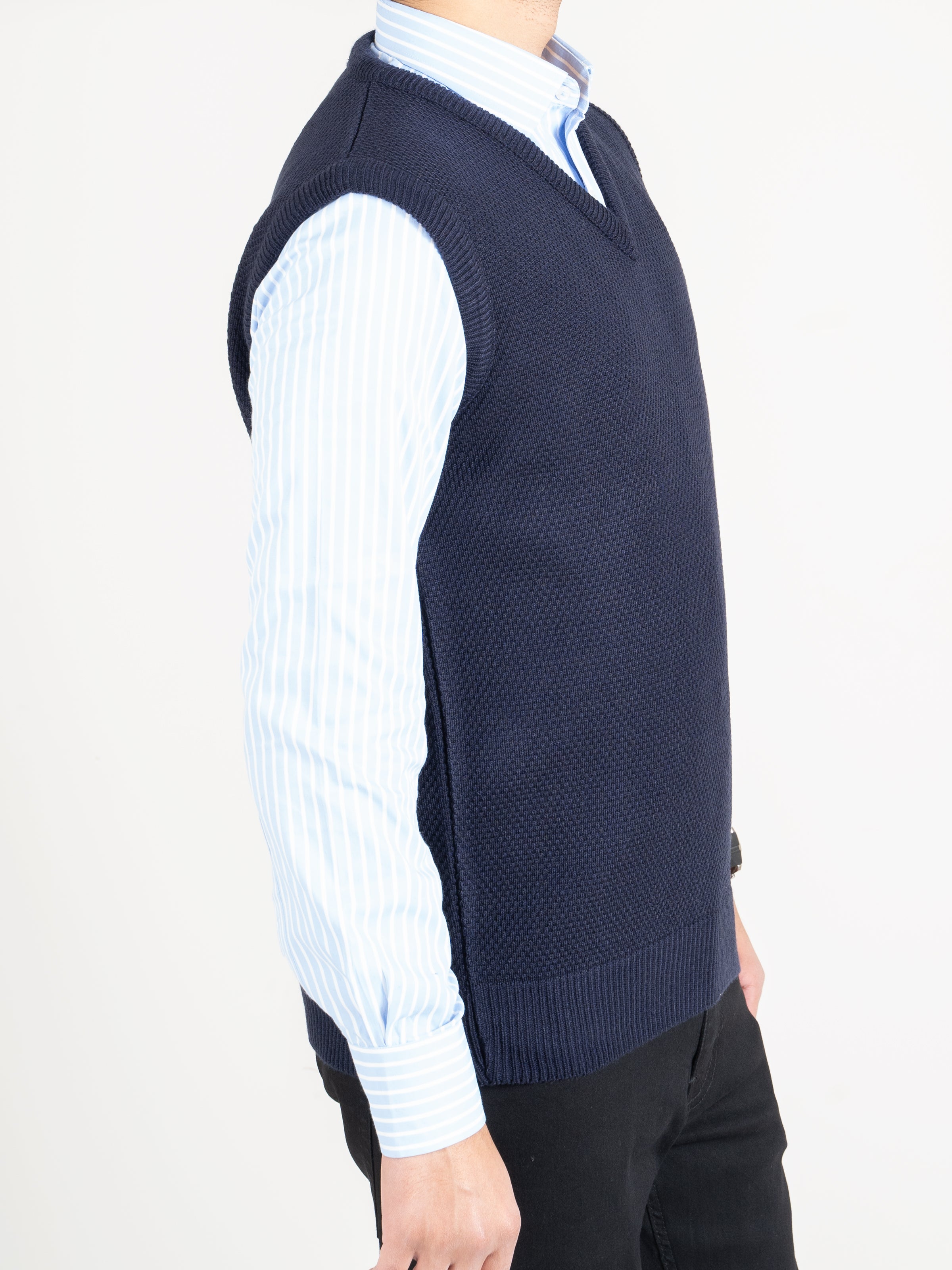 SWEATER SLEEVELESS