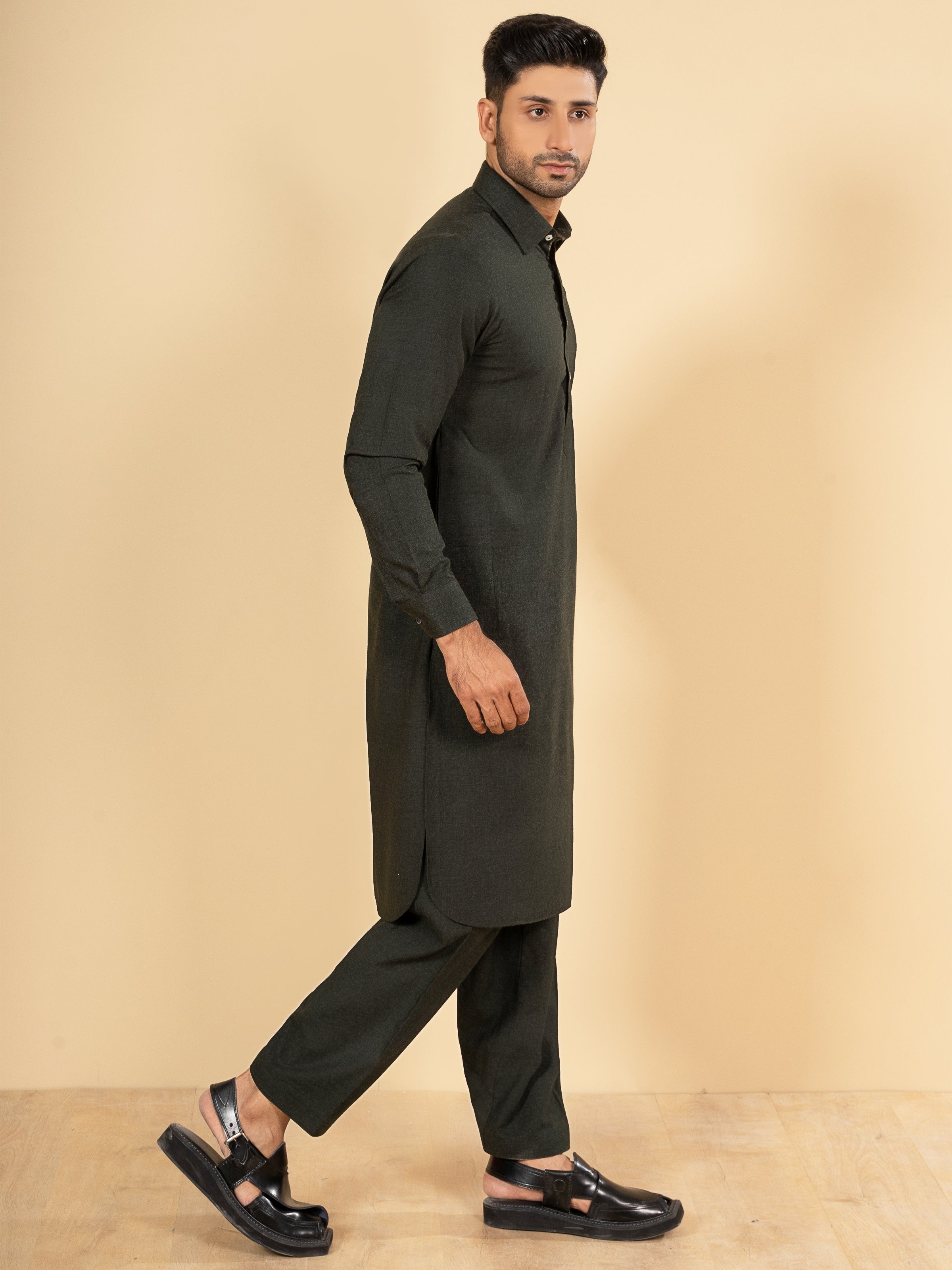 SHALWAR KAMEEZ WITH REGULAR COLLAR DARK GREEN